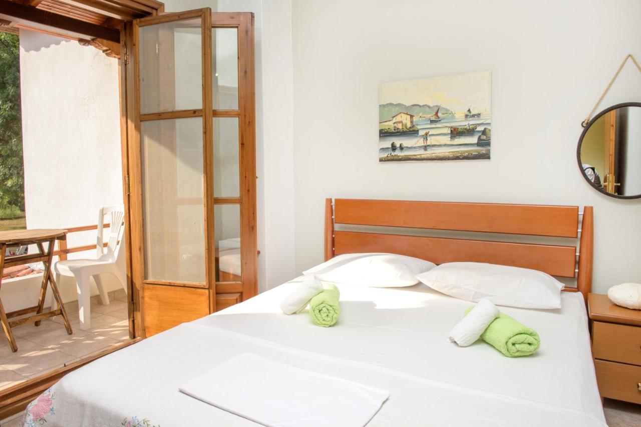 Villa Palmera Ierissos Eksteriør billede